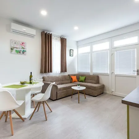 Apartment Nika *